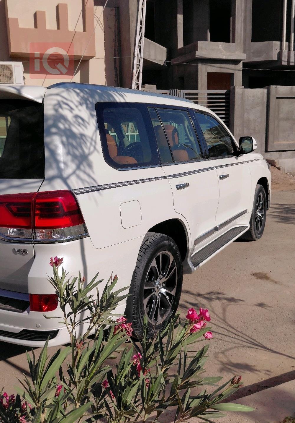 تويوتا لاندكروزر